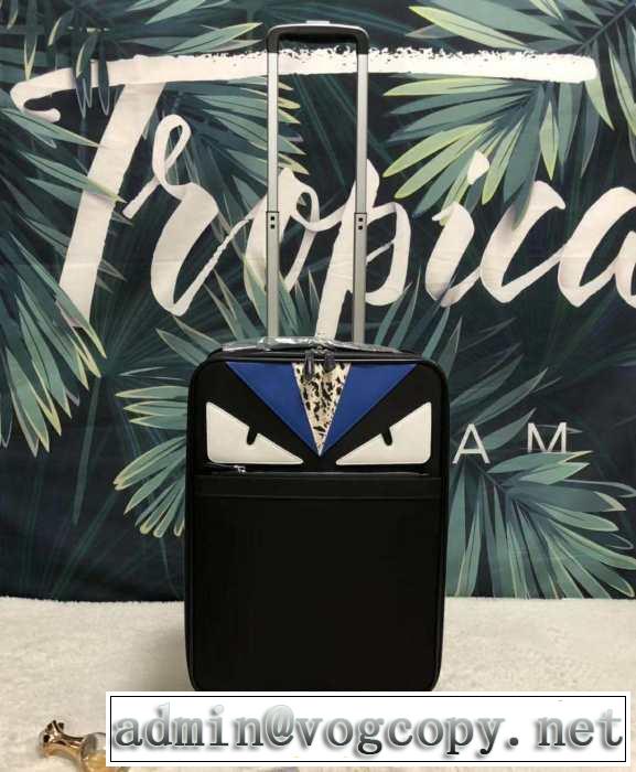 フェンディ FENDI 2019年最新ファッション スーツケース すごく稀少カラー やっと見つけた国内即発