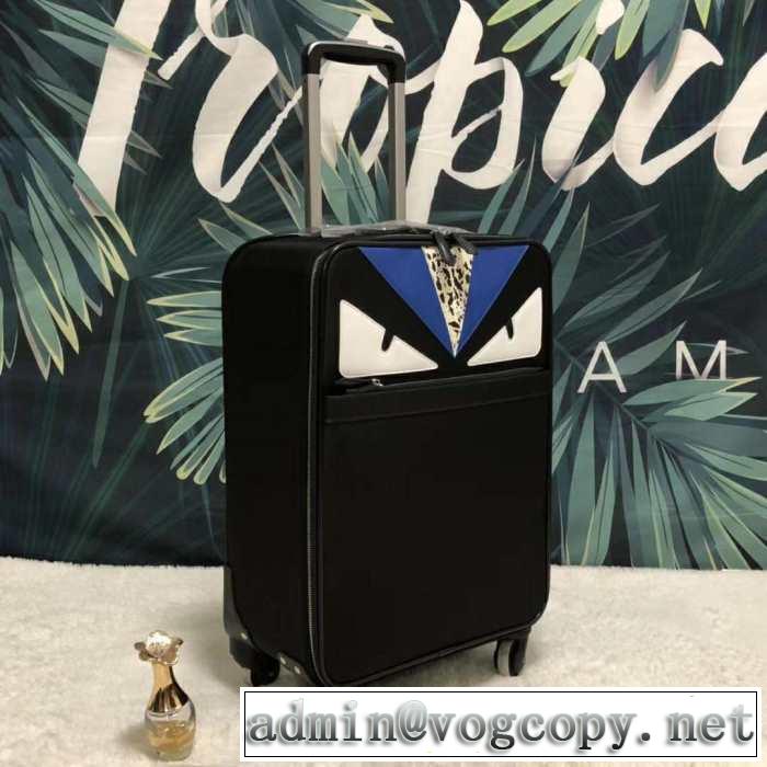 フェンディ FENDI 2019年最新ファッション スーツケース すごく稀少カラー やっと見つけた国内即発