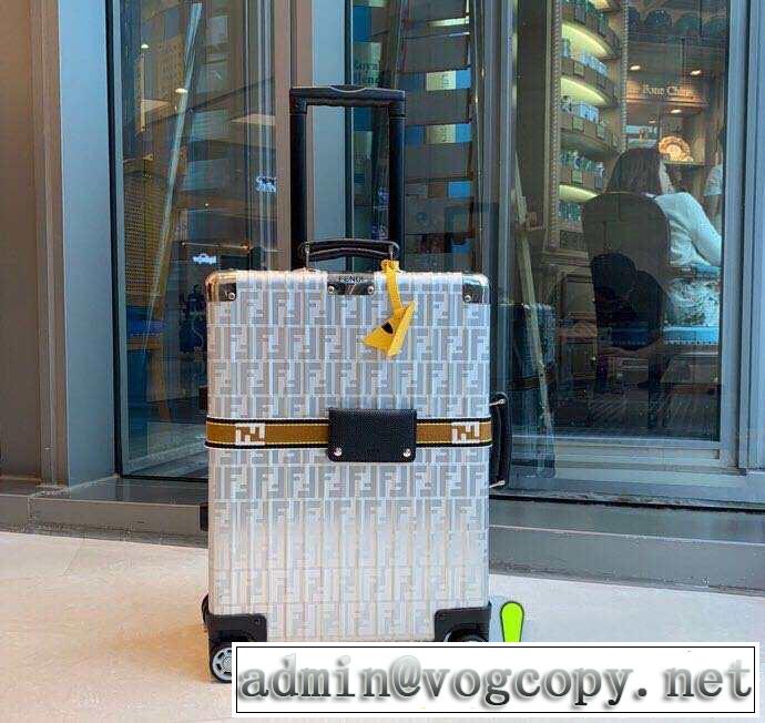 最終価格セール FENDI スーツケース おすすめな大人のトレンド 春夏の流行り2019新品 フェンディ