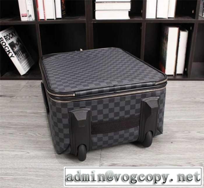 新作コレクションを見るLOUIS VUITTON  スーツケース ルイ ヴィトン2019SSのトレンド商品