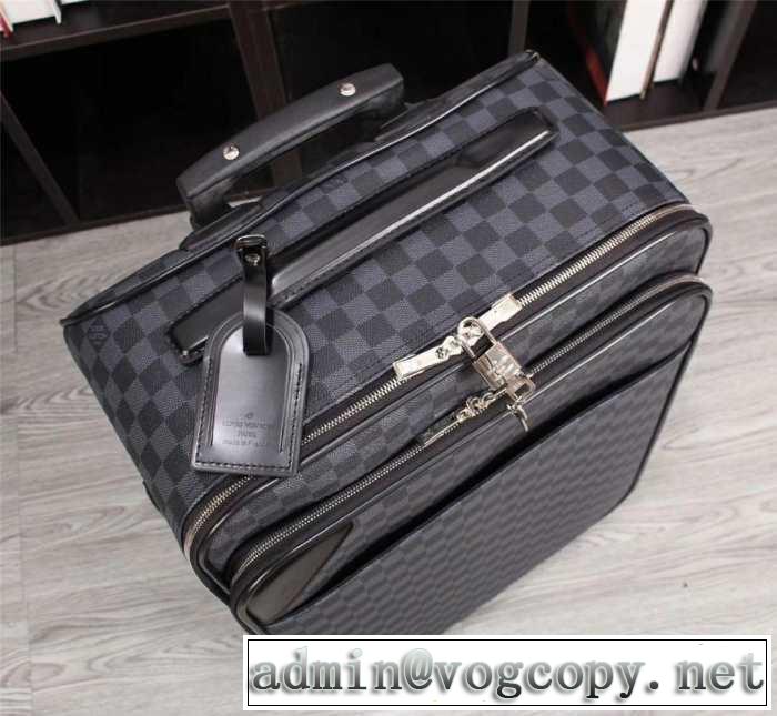 新作コレクションを見るLOUIS VUITTON  スーツケース ルイ ヴィトン2019SSのトレンド商品