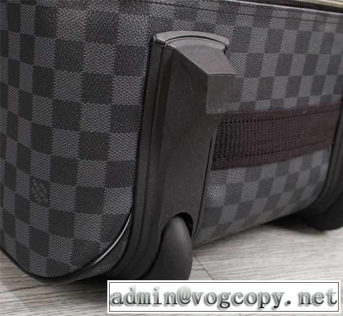 新作コレクションを見るLOUIS VUITTON  スーツケース ルイ ヴィトン2019SSのトレンド商品