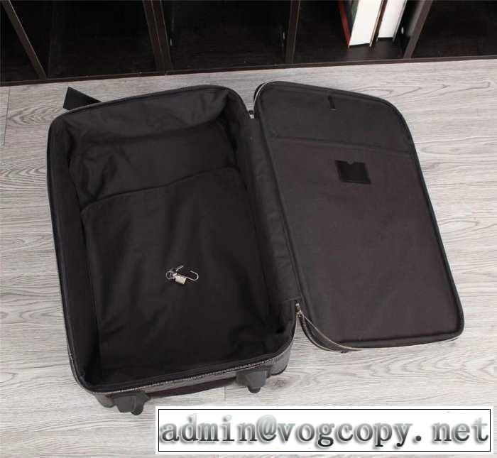 新作コレクションを見るLOUIS VUITTON  スーツケース ルイ ヴィトン2019SSのトレンド商品
