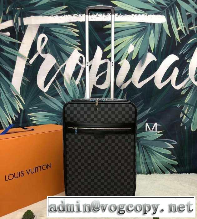 即完売 ルイ ヴィトン LOUIS VUITTON 2019SS スーツケース コーデ選ばずおしゃれのポイント