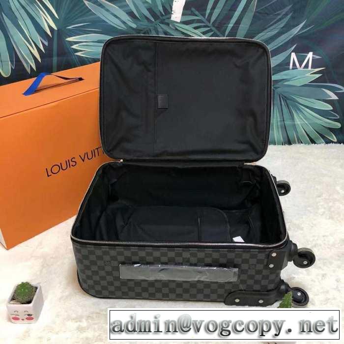 即完売 ルイ ヴィトン LOUIS VUITTON 2019SS スーツケース コーデ選ばずおしゃれのポイント