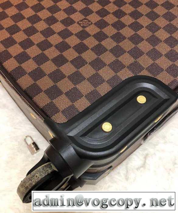 LOUIS VUITTON  春色の最旬の人気アイテムスーツケース ルイ ヴィトン2019年夏の一押しファッションアイテム