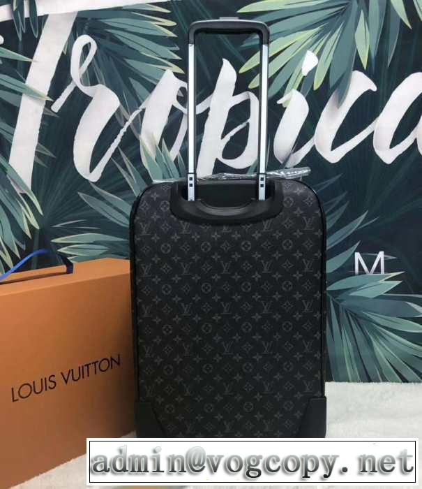 スーツケース ルイ ヴィトンコーデ選ばずおしゃれのポイント LOUIS VUITTON 【2019春夏】最新コレクション