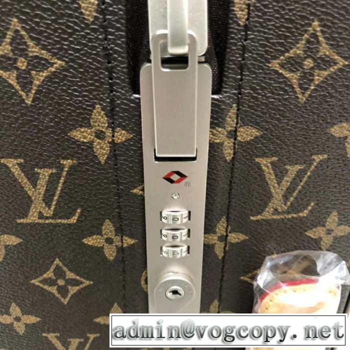 すごく稀少カラー ルイ ヴィトン LOUIS VUITTON 国内入手困難 スーツケース正規品保証19春夏