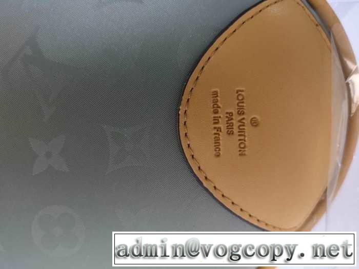 ルイ ヴィトン LOUIS VUITTON  《2019年》今、注目のストリート スーツケース さわやか夏スタイル新品