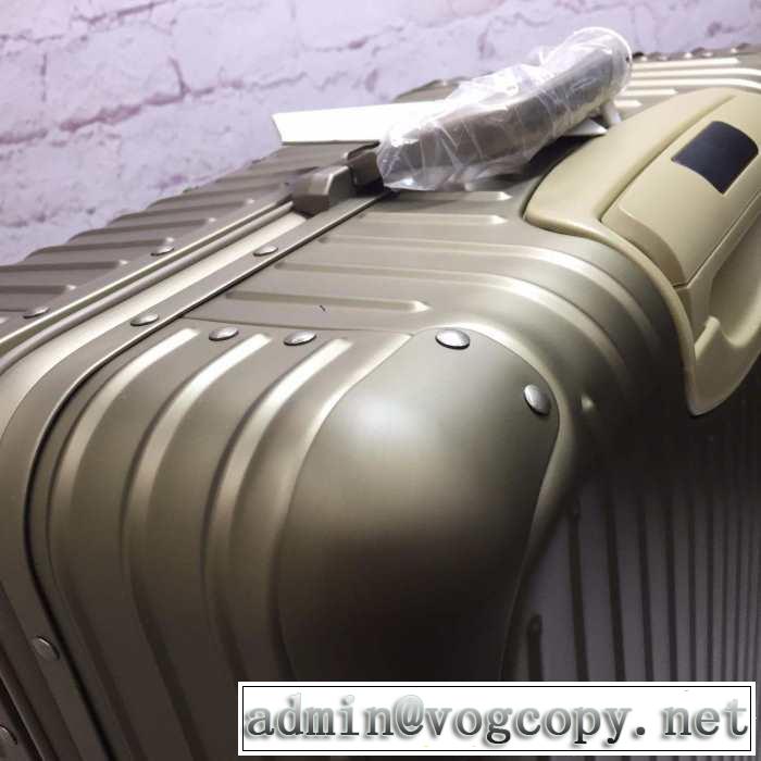 すっきりした印象に リモワ Rimowa オススメしたい最新注目ファションスーツケース 2019春夏は人気定番