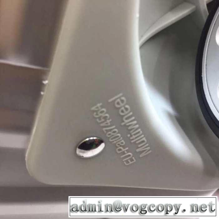 魅力的なカラー使い リモワ Rimowa 2019春夏トレンドアイテム スーツケース今流行りの最新コレクション