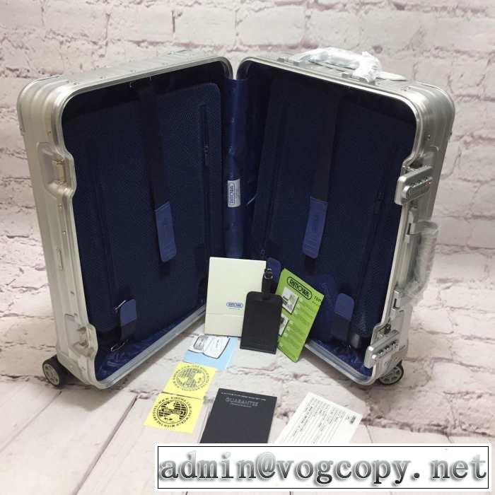 魅力的なカラー使い リモワ Rimowa 2019春夏トレンドアイテム スーツケース今流行りの最新コレクション