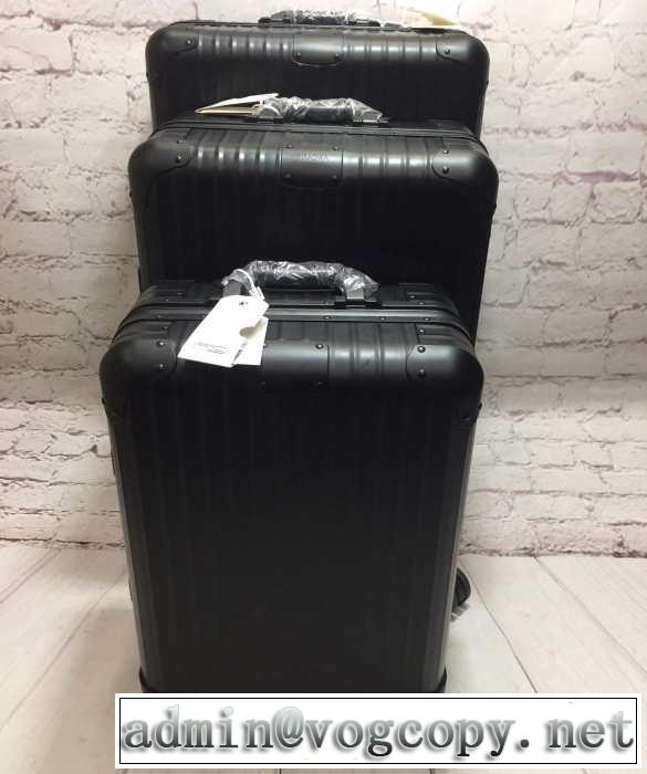 リモワ Rimowa デザイン抜群のアイテムスーツケース2019SSのトレンド商品 夏らしい季節感