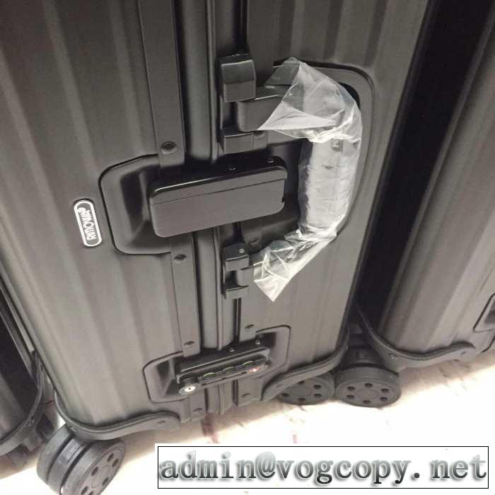 リモワ Rimowa デザイン抜群のアイテムスーツケース2019SSのトレンド商品 夏らしい季節感