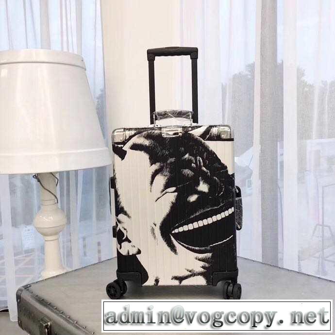 リラックス感のあるゆったり リモワ Rimowa オススメしたい最新注目ファション 2019春夏 スーツケース