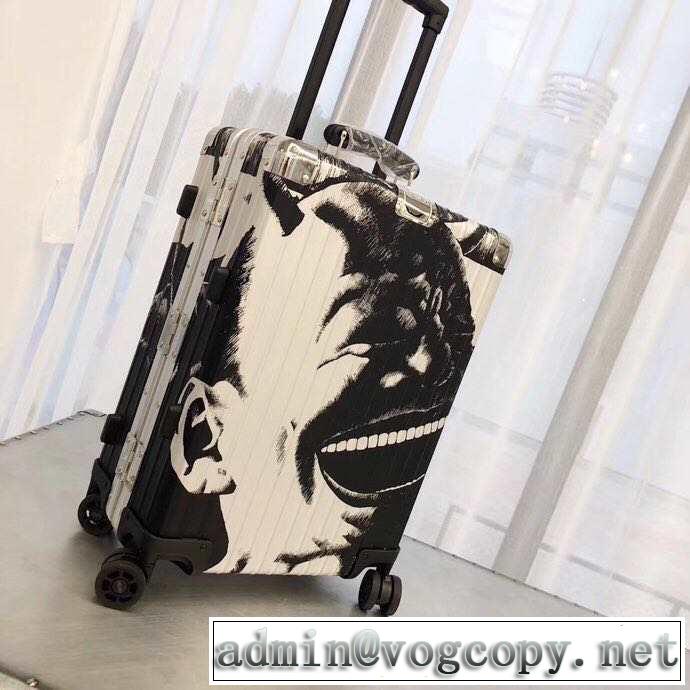 リラックス感のあるゆったり リモワ Rimowa オススメしたい最新注目ファション 2019春夏 スーツケース