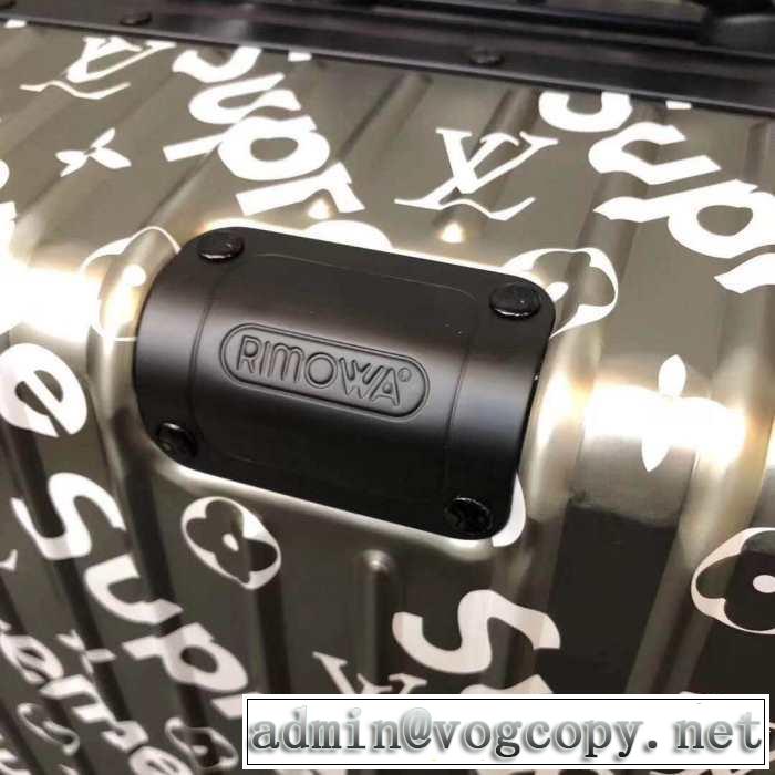 シュプリーム スーツケース 夏先に大活躍する 【2019春夏】最新コレクション SUPREME 特価セール