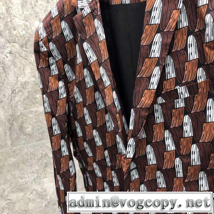 フェンディ FENDI スーツ 2019秋冬トレンド押さえておきたい シンプルに着こなしたい