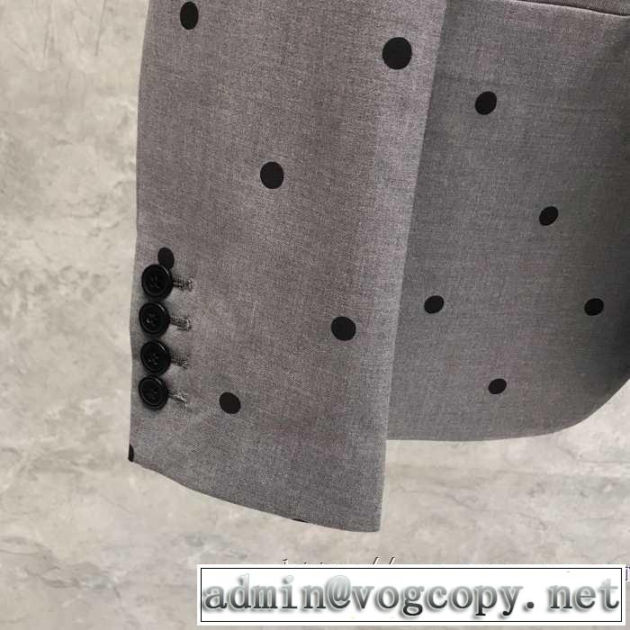 FENDI スーツ 2019トレンドアイテム激安 フェンディおしゃれに秋を迎えるために