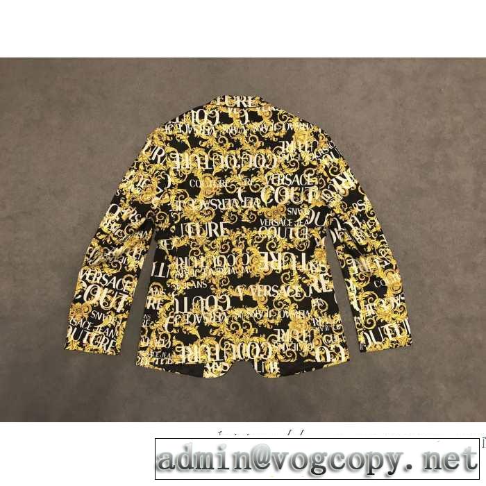 2019秋のファッショントレンドはこれ VERSACE おすすめする注目トレンド スーツ ヴェルサーチ