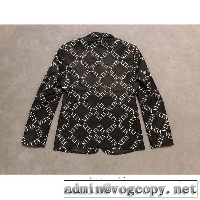 おしゃれさんはいち早く取り ヴァレンティノ2019トレンド秋冬おすすめ安い VALENTINO  スーツ