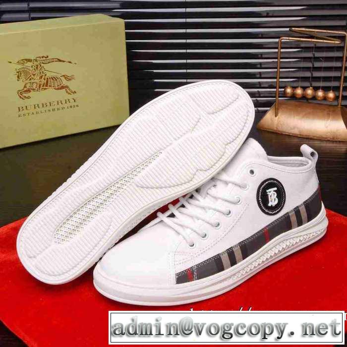 秋冬ファッションコーディネート ランニングシューズ バーバリー【最新】2019年秋冬のトレンド速報  BURBERRY 人気ファッション雑誌でも掲載