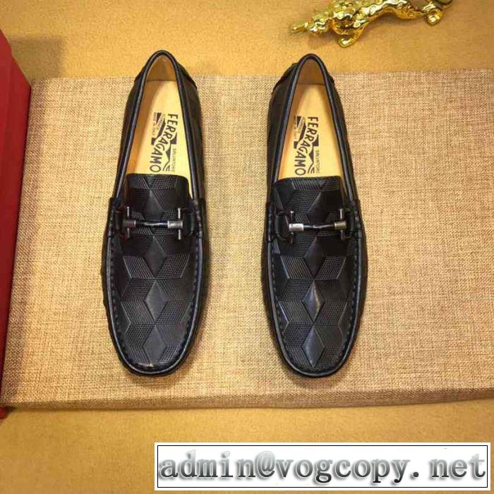 2019春夏トレンドアイテム 春夏シンプルファッションでOK！ サルヴァトーレフェラガモ FERRAGAMO カジュアルシューズ
