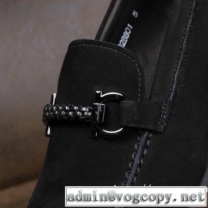 サルヴァトーレフェラガモ 秋ファションのトレンド FERRAGAMO 一番おしゃれ秋冬トレンド ローファー 2019秋に注目したい