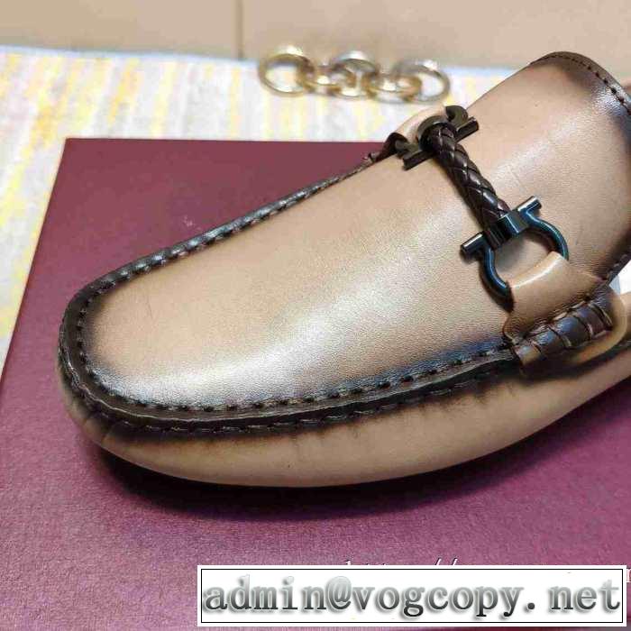 今シーズン注目のアイテムローファー  サルヴァトーレフェラガモ FERRAGAMO 2019秋断然ブランド推し 秋冬コーデと相性がいい