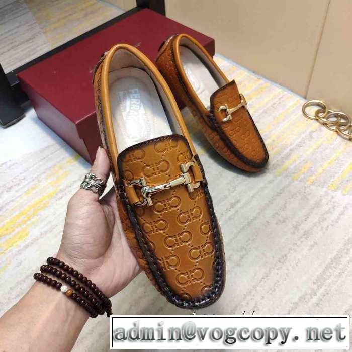 サルヴァトーレフェラガモ FERRAGAMO 2019年秋冬に欠かせない  ローファー 今から取り入れられるトレンド