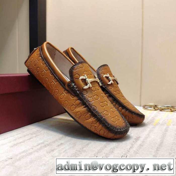 サルヴァトーレフェラガモ FERRAGAMO 2019年秋冬に欠かせない  ローファー 今から取り入れられるトレンド
