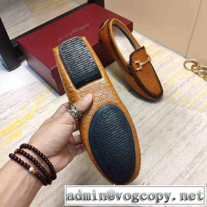 サルヴァトーレフェラガモ FERRAGAMO 2019年秋冬に欠かせない  ローファー 今から取り入れられるトレンド