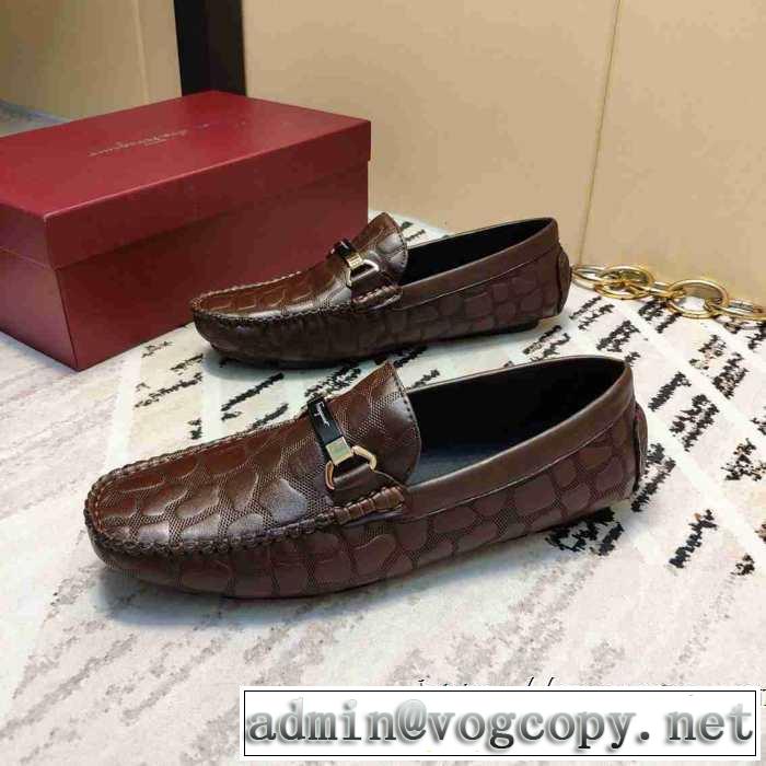 着心地もなめらかで快適 サルヴァトーレフェラガモ2019トレンドカラー秋冬セール  FERRAGAMO ローファー とにかく完璧ブランド新作