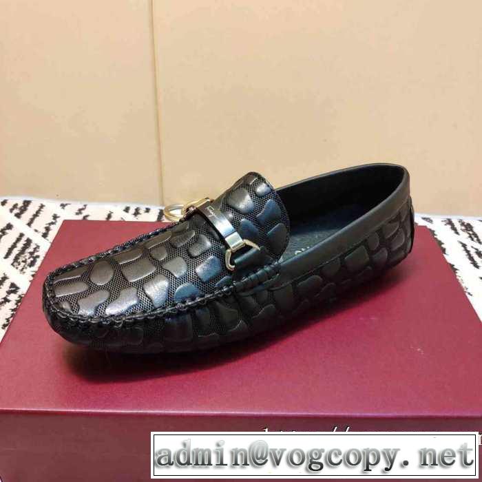 着心地もなめらかで快適 サルヴァトーレフェラガモ2019トレンドカラー秋冬セール  FERRAGAMO ローファー とにかく完璧ブランド新作