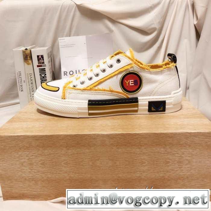 フェンディ大人かわいい秋冬コーデを楽しみ  FENDI 2019秋のファッショントレンドはこれ ランニングシューズ 秋冬もちろん主役級