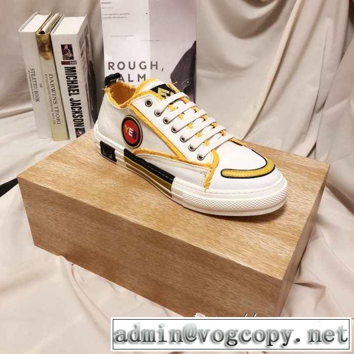 フェンディ大人かわいい秋冬コーデを楽しみ  FENDI 2019秋のファッショントレンドはこれ ランニングシューズ 秋冬もちろん主役級