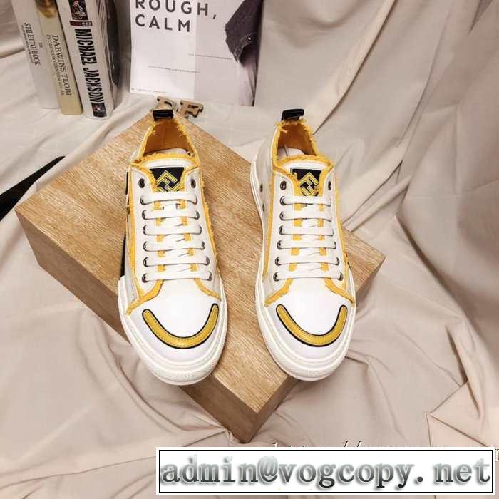 フェンディ大人かわいい秋冬コーデを楽しみ  FENDI 2019秋のファッショントレンドはこれ ランニングシューズ 秋冬もちろん主役級