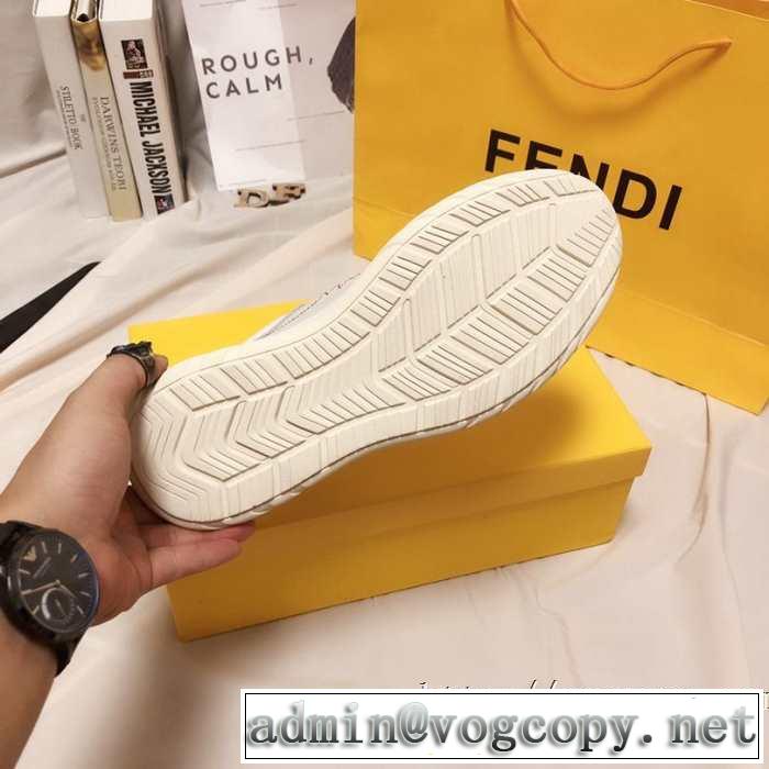 ランニングシューズ 今年らしい新しい人気色 フェンディ【2019秋冬】今きてる最先端ブランド  FENDI 現在流行中のおすすめ人気