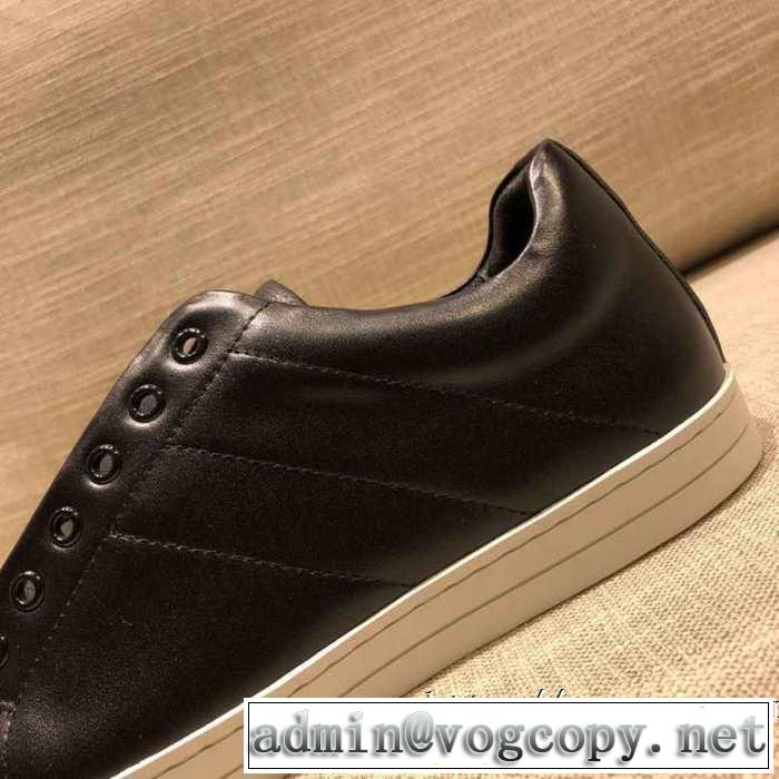ランニングシューズ おススメの秋冬アイテムをCHECK フェンディ FENDI2019トレンドファッション新品 今季トレンドをうまく取り