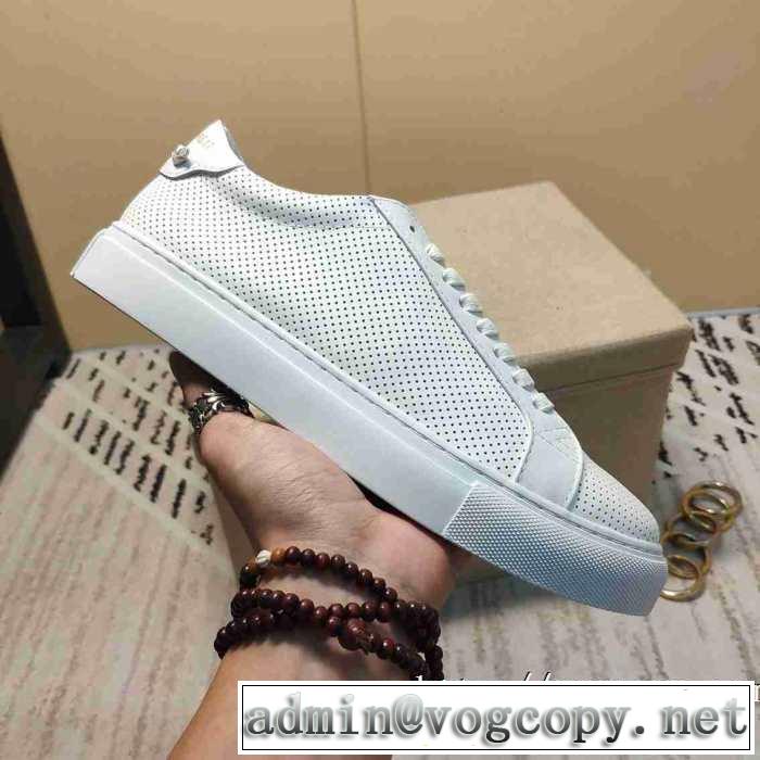 ランニングシューズ 今年の秋冬のトレンド激安セール ジバンシー2019?2020秋冬流行色紹介 GIVENCHY 最新秋冬トレンドをチェック