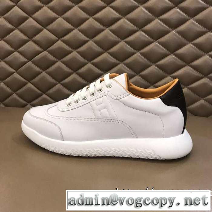 秋ファションのトレンド エルメス 一番おしゃれ秋冬トレンド HERMES 2019秋に注目したい ランニングシューズ おしゃれさんはいち早く取り