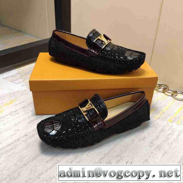 おしゃれ感度が高い秋冬トレンド ルイ ヴィトン寒い季節トレンド上品 LOUIS VUITTON ローファー 先取り 2019/2020秋冬ファッション