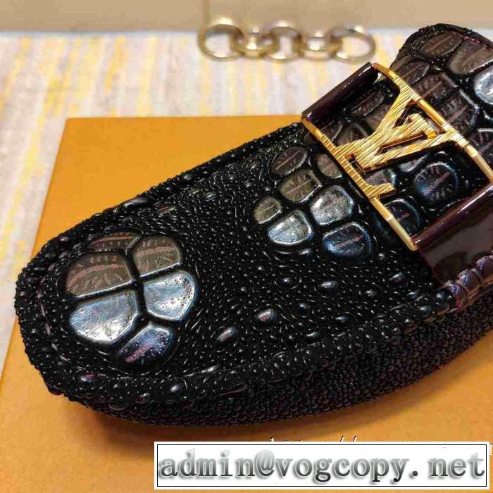 おしゃれ感度が高い秋冬トレンド ルイ ヴィトン寒い季節トレンド上品 LOUIS VUITTON ローファー 先取り 2019/2020秋冬ファッション