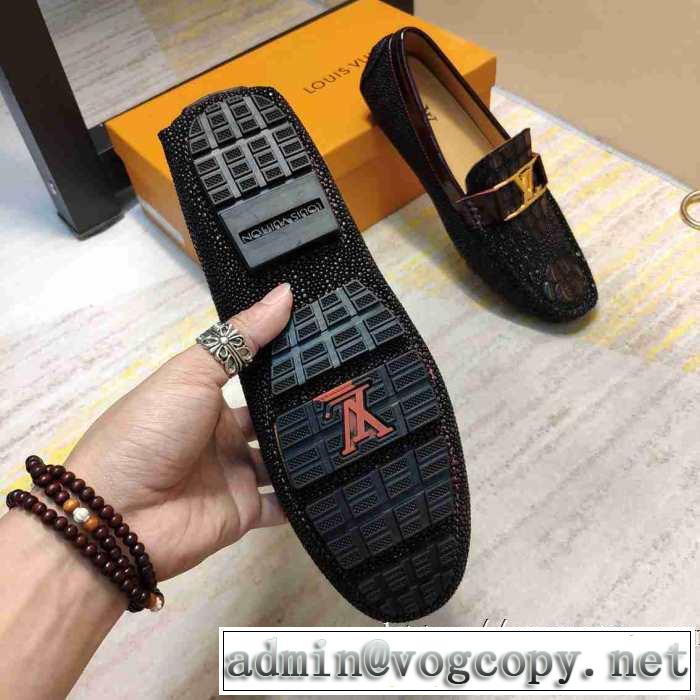 おしゃれ感度が高い秋冬トレンド ルイ ヴィトン寒い季節トレンド上品 LOUIS VUITTON ローファー 先取り 2019/2020秋冬ファッション