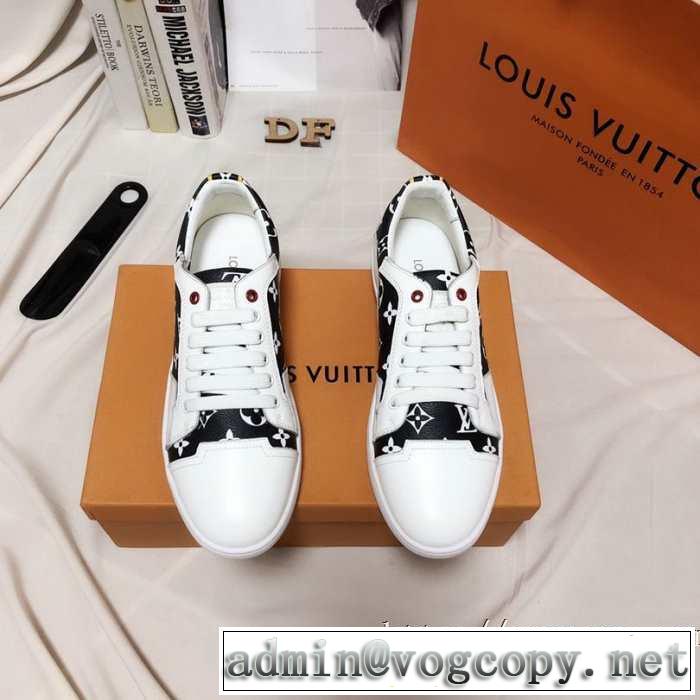 LOUIS VUITTON  秋にこれがはやりそう  ルイ ヴィトン注目の秋ファッション一番 ランニングシューズ 2019秋冬トレンド押さえておきたい