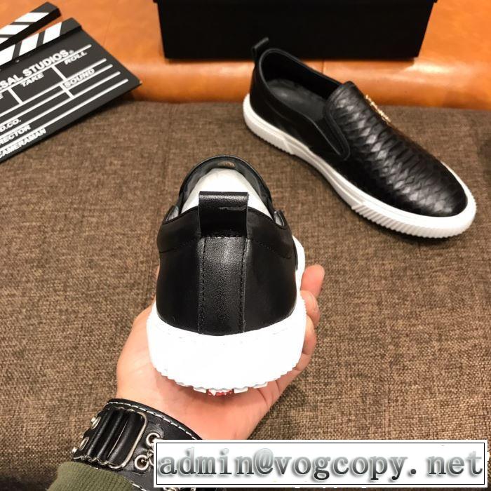 カジュアルシューズ 2019春夏トレンドアイテム 今期のトレンド定番アイテム PRADA プラダ
