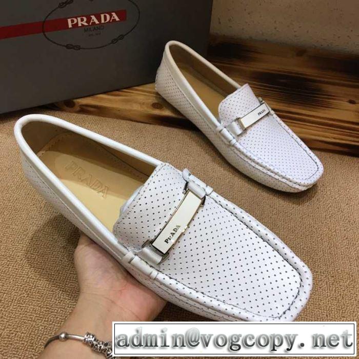 カジュアルシューズ 2019年春夏のトレンドアイテム 春夏の流行りトップス プラダ PRADA