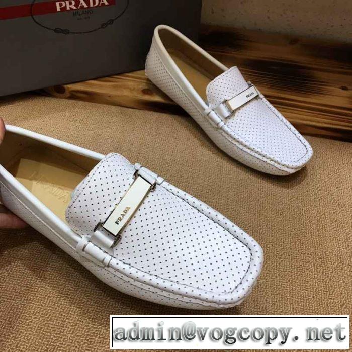 カジュアルシューズ 2019年春夏のトレンドアイテム 春夏の流行りトップス プラダ PRADA