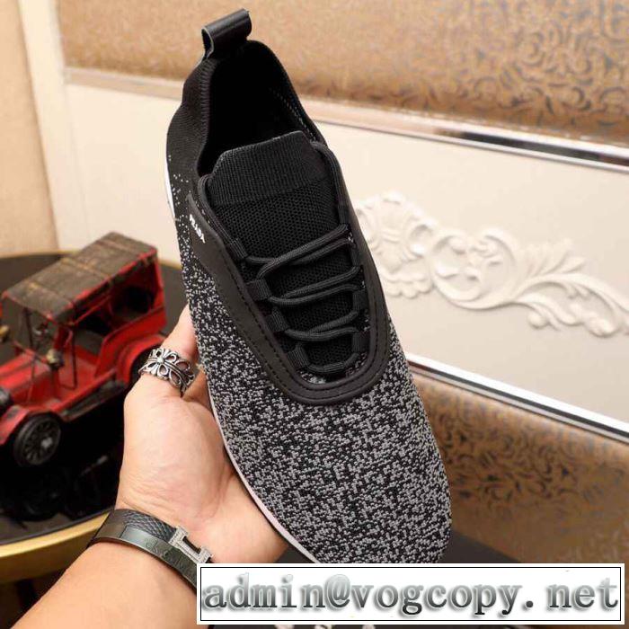2019年春夏流行ファッション 大人の可愛さを引き立て プラダ PRADA ランニングシューズ