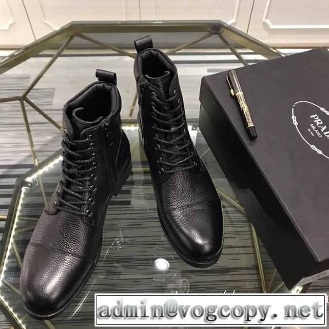 ランニングシューズ 今年の流行りファション プラダ PRADA やっぱり優しい色 【2019秋冬トレンド】押さえておきたい